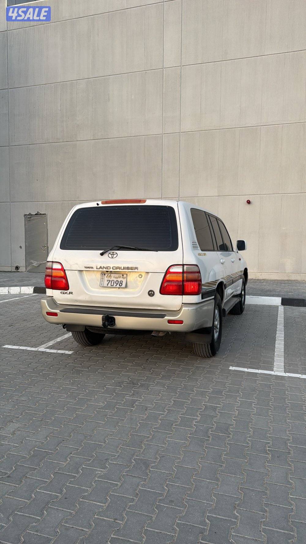 للبيع لاند 2001 GXR وارد الساير0