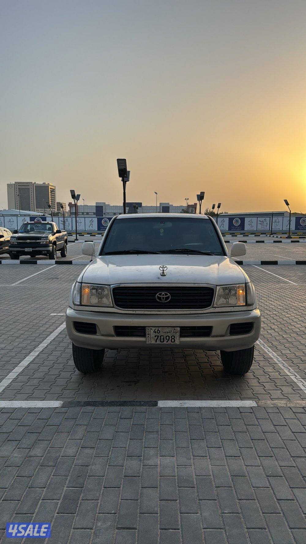 للبيع لاند 2001 GXR وارد الساير3