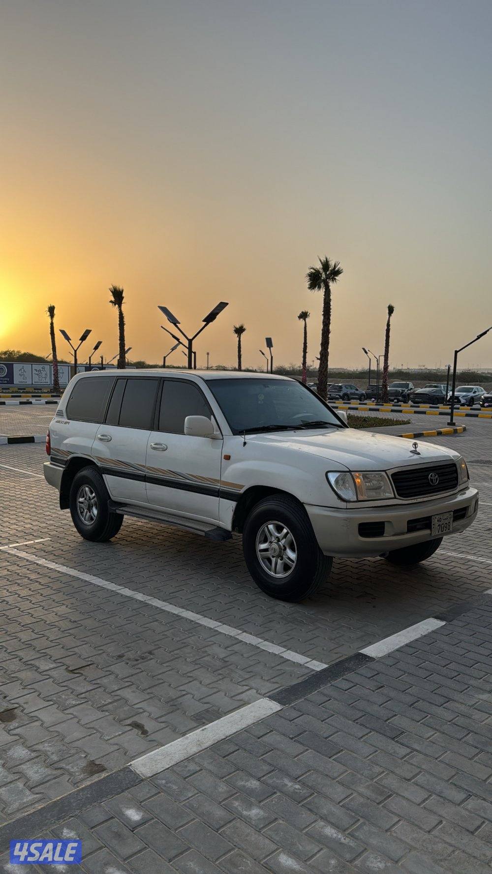 للبيع لاند 2001 GXR وارد الساير4