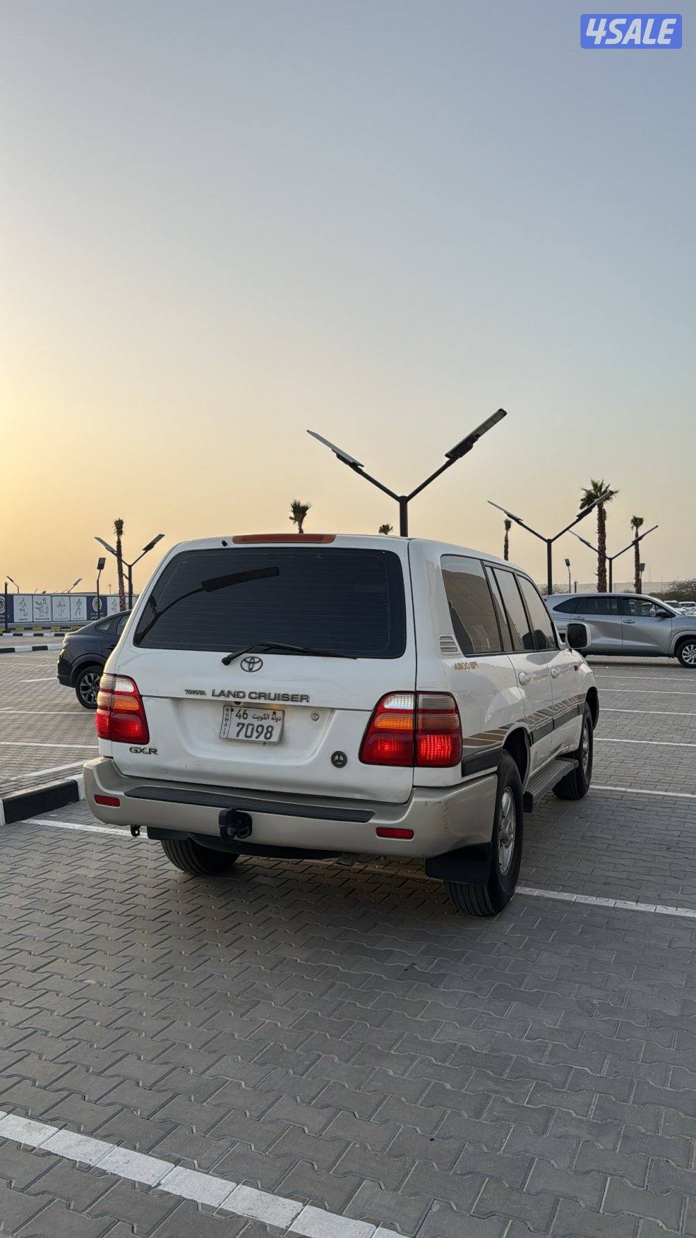 للبيع لاند 2001 GXR وارد الساير9