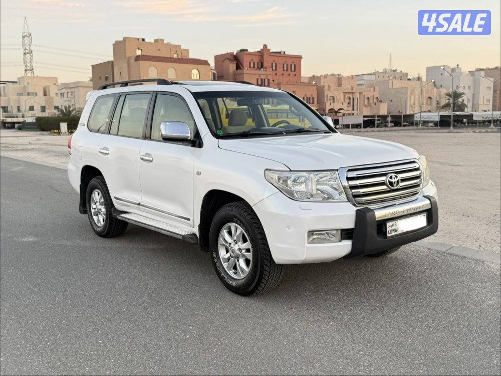 لاندكروزر الساير2