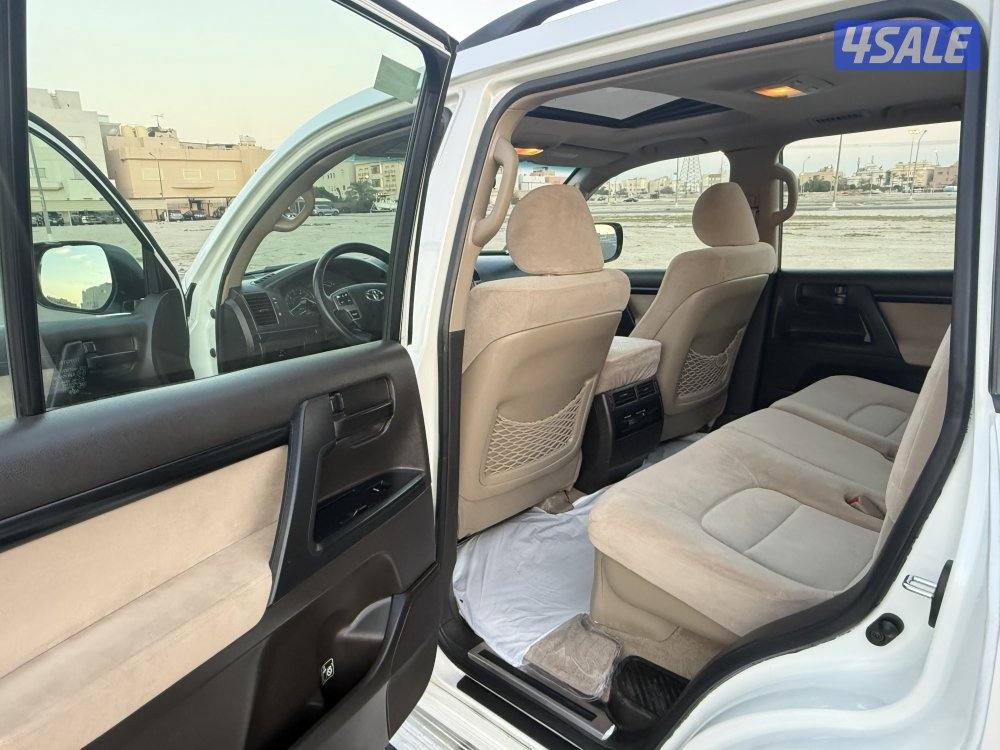 لاندكروزر الساير9