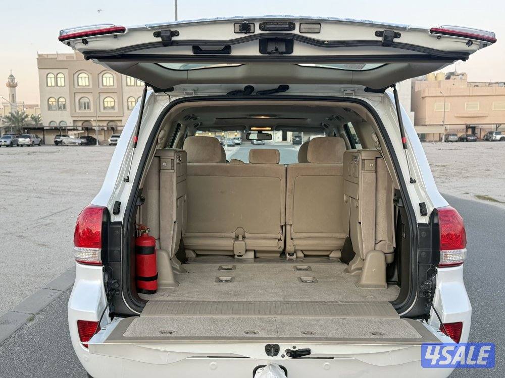 لاندكروزر الساير11