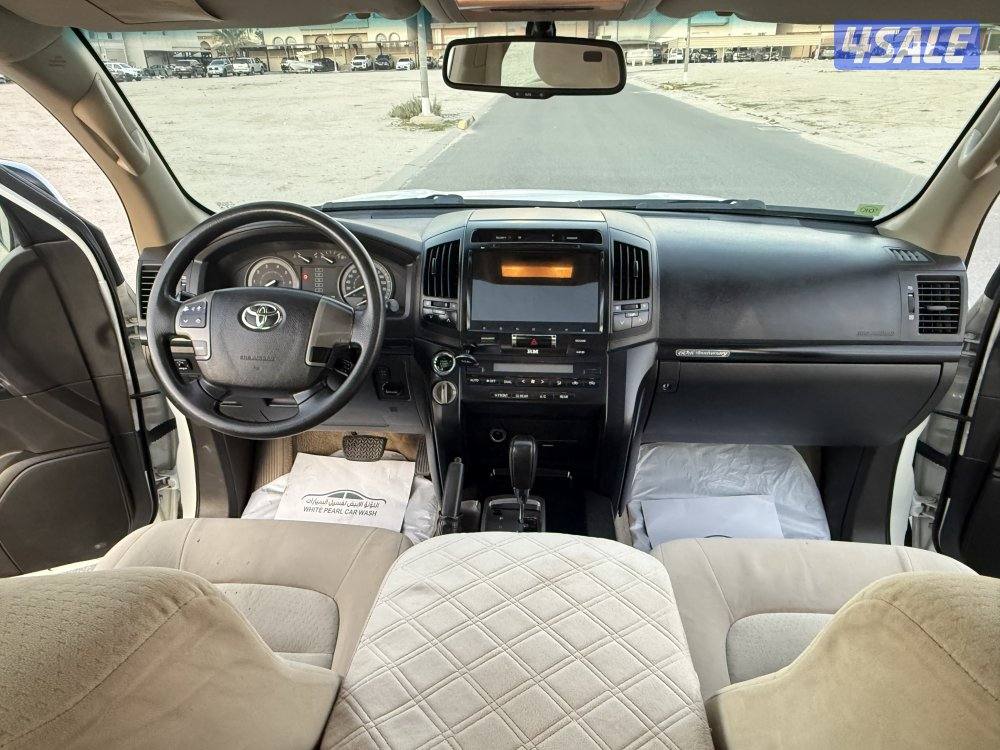 لاندكروزر الساير10