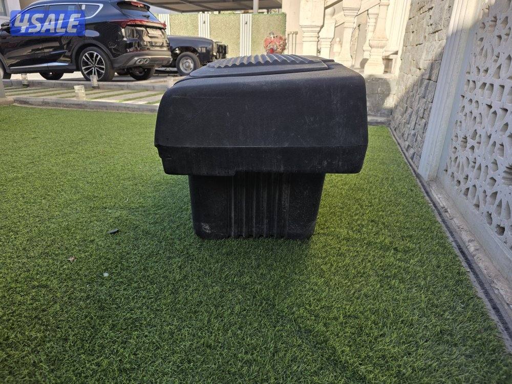 للبيع صندوق معدات بحالة ممتازه3