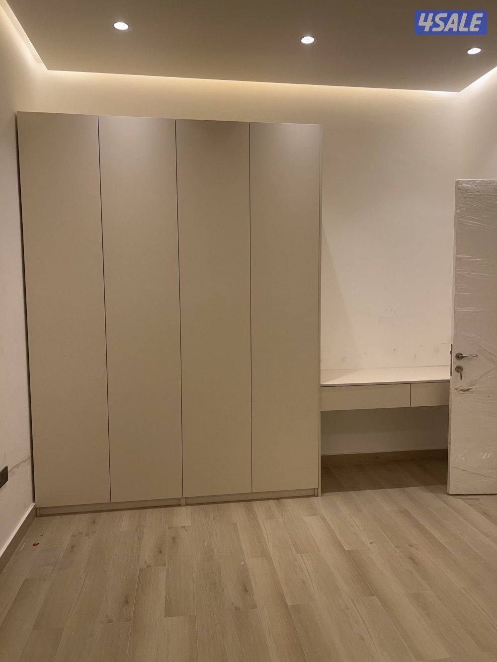 اعمال ديكورات الحديث وتفصيل كبدات خشبيه وتصليح ابواب تركيب بديل الخشب13