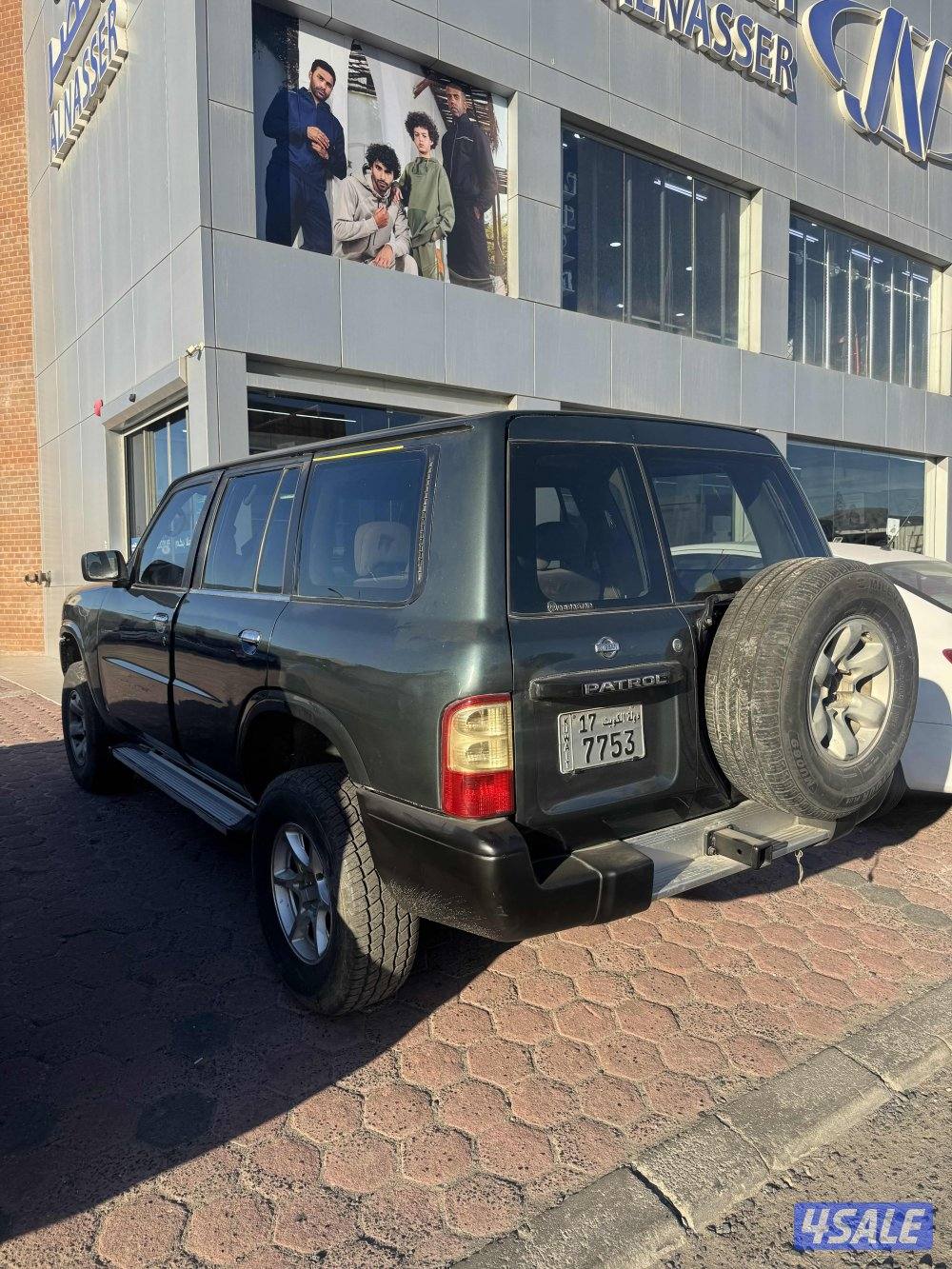 للبيع نيسان باترول سافاري موديل 19998