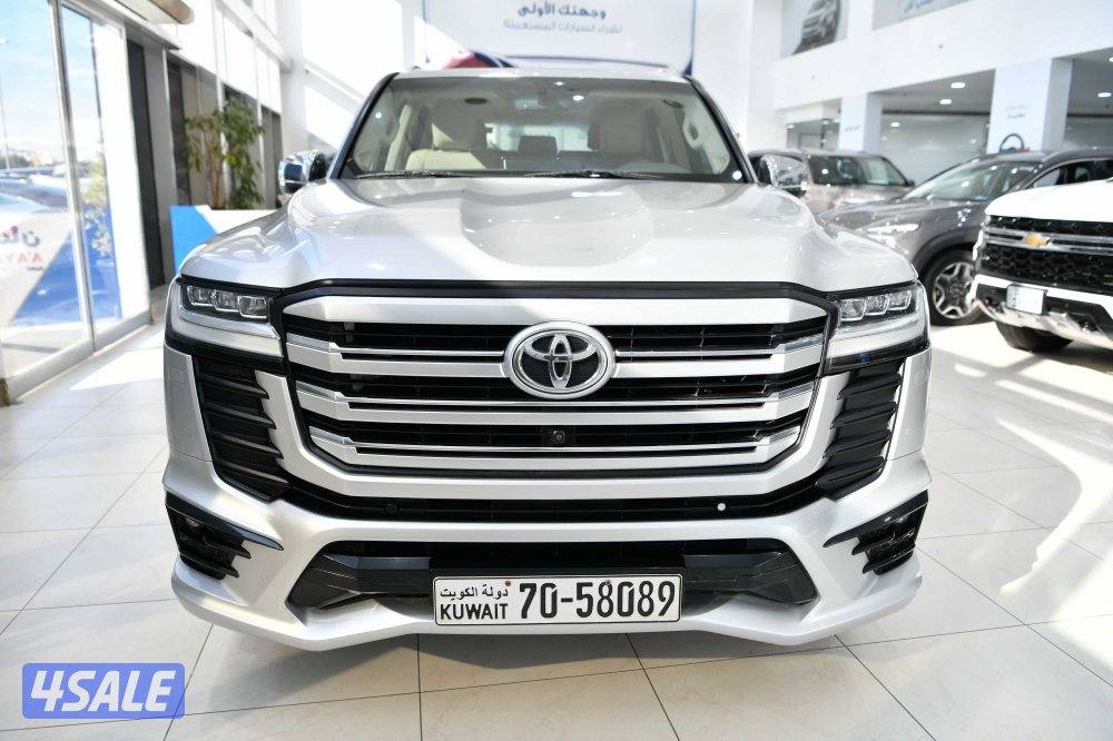 تويوتا لاند كروزر VX- ايرو اس1