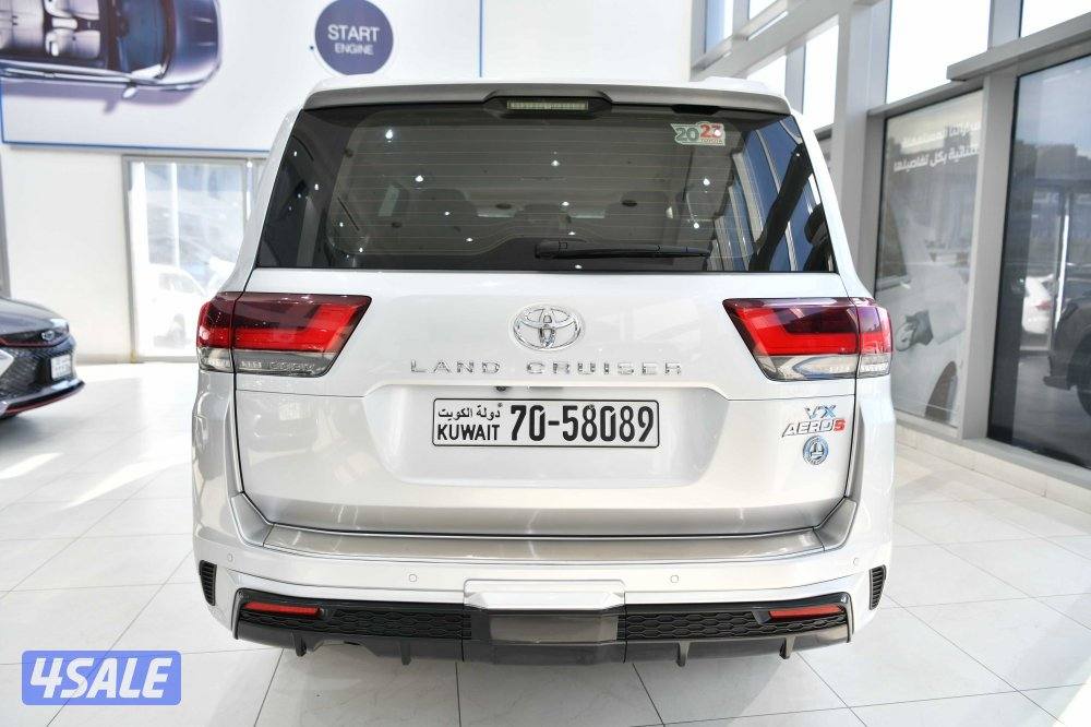 تويوتا لاند كروزر VX- ايرو اس3
