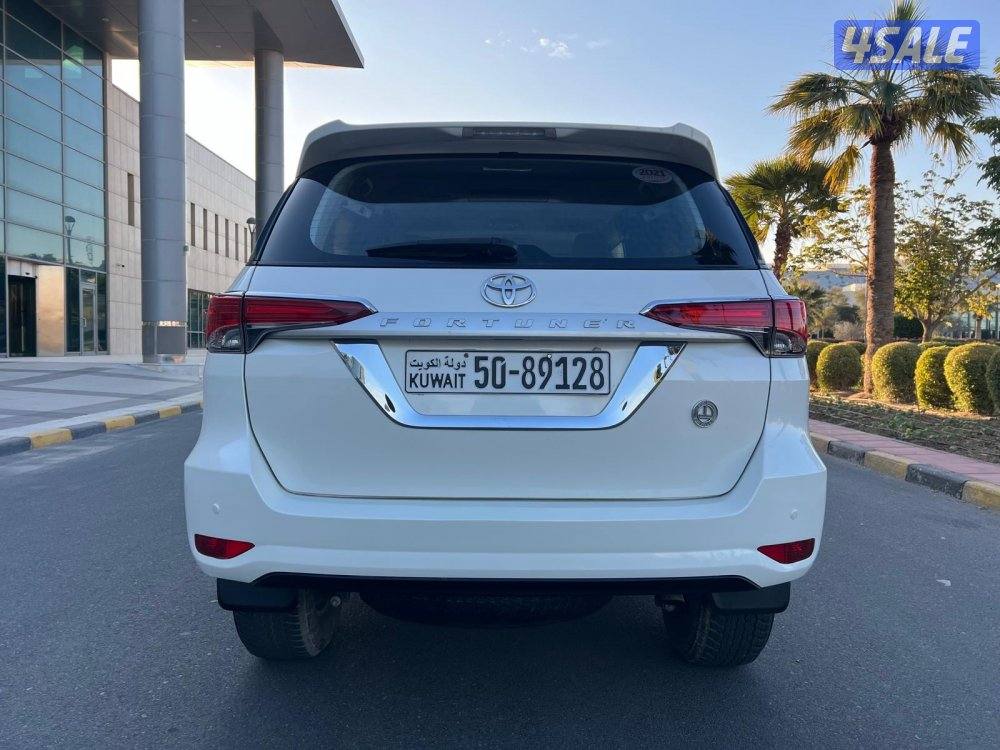 للبيع فورتنر موديل 2021 ( شرط الفحص ) صبغ الوكاله عداد 85 فـقـط5