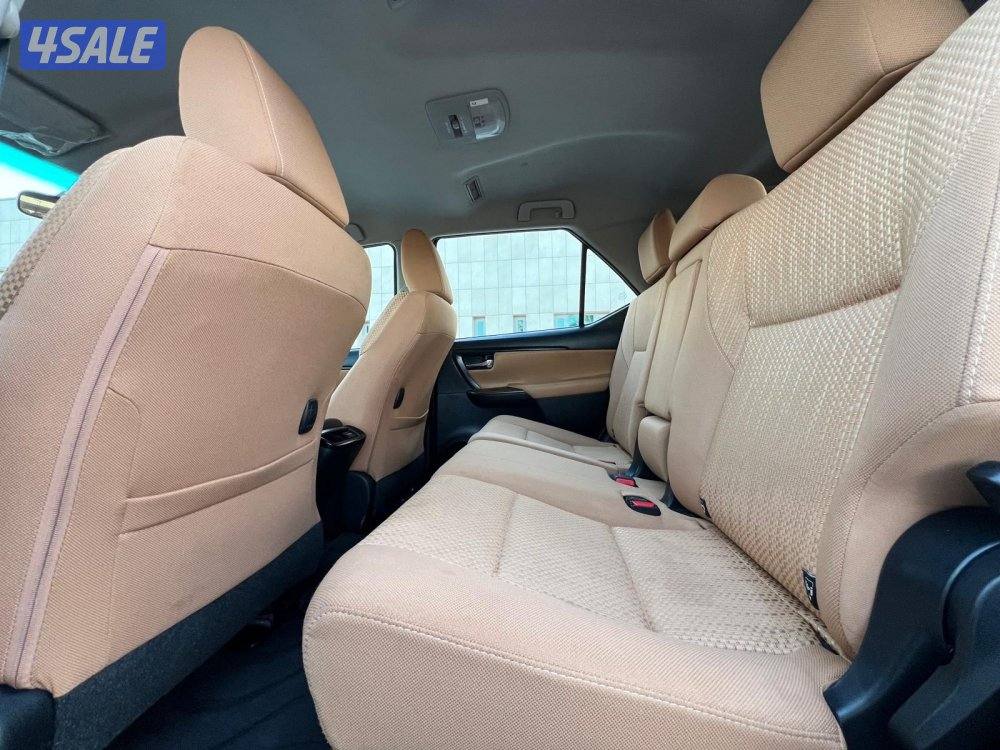 للبيع فورتنر موديل 2021 ( شرط الفحص ) صبغ الوكاله عداد 85 فـقـط9