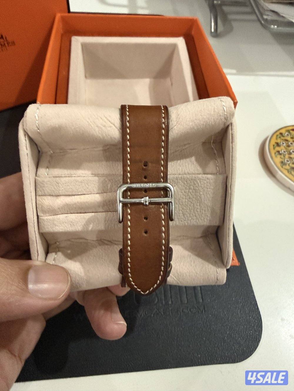 ساعه هرمز ارسو كاملة المرفقات بحاله كالجديدة3