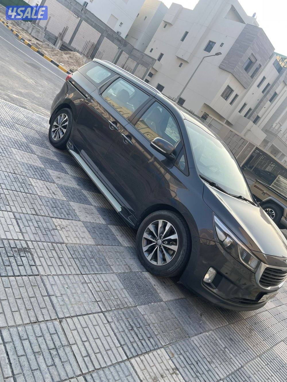 كيا كرنفال 2018  وارد الوكاله عداد 180 الف2