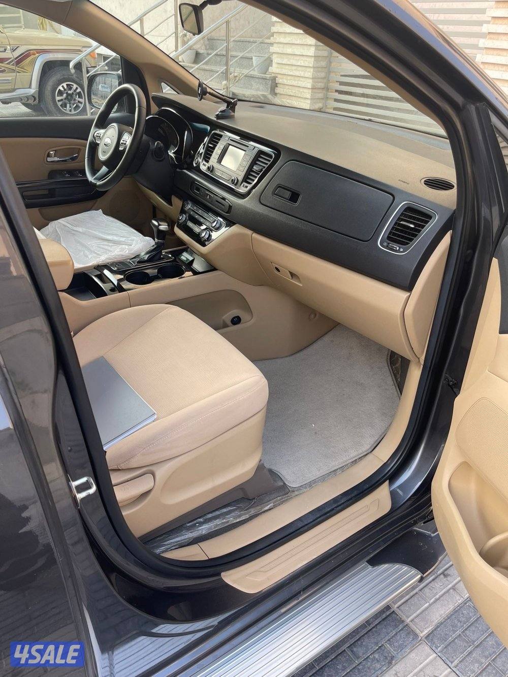 كيا كرنفال 2018  وارد الوكاله عداد 180 الف4