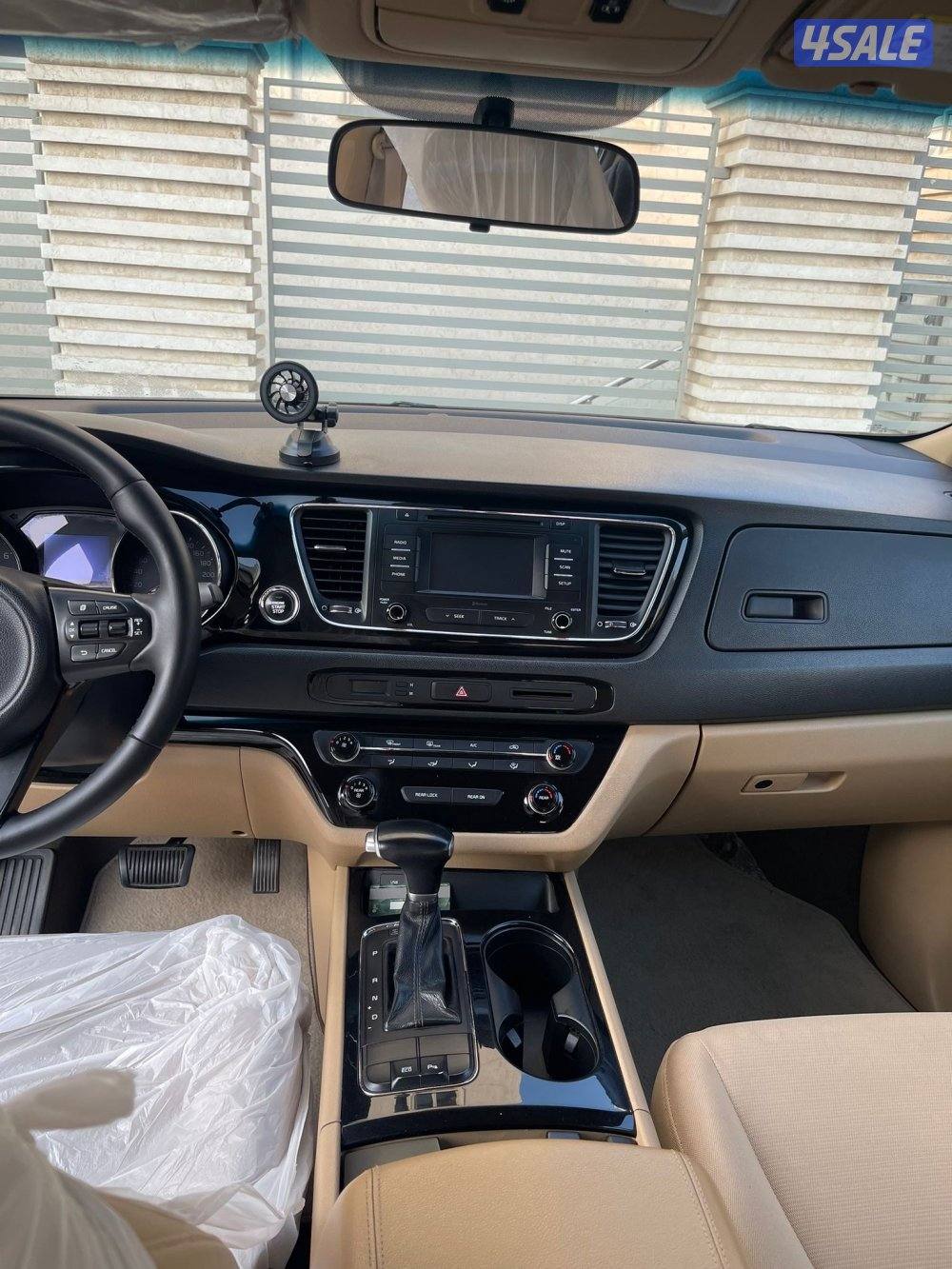 كيا كرنفال 2018  وارد الوكاله عداد 180 الف5