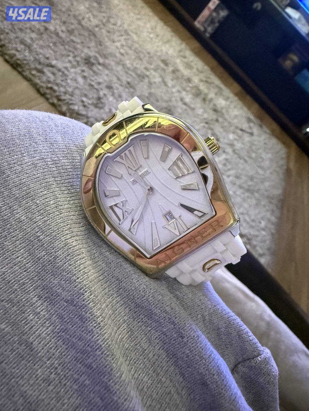 Aigner watch and more0