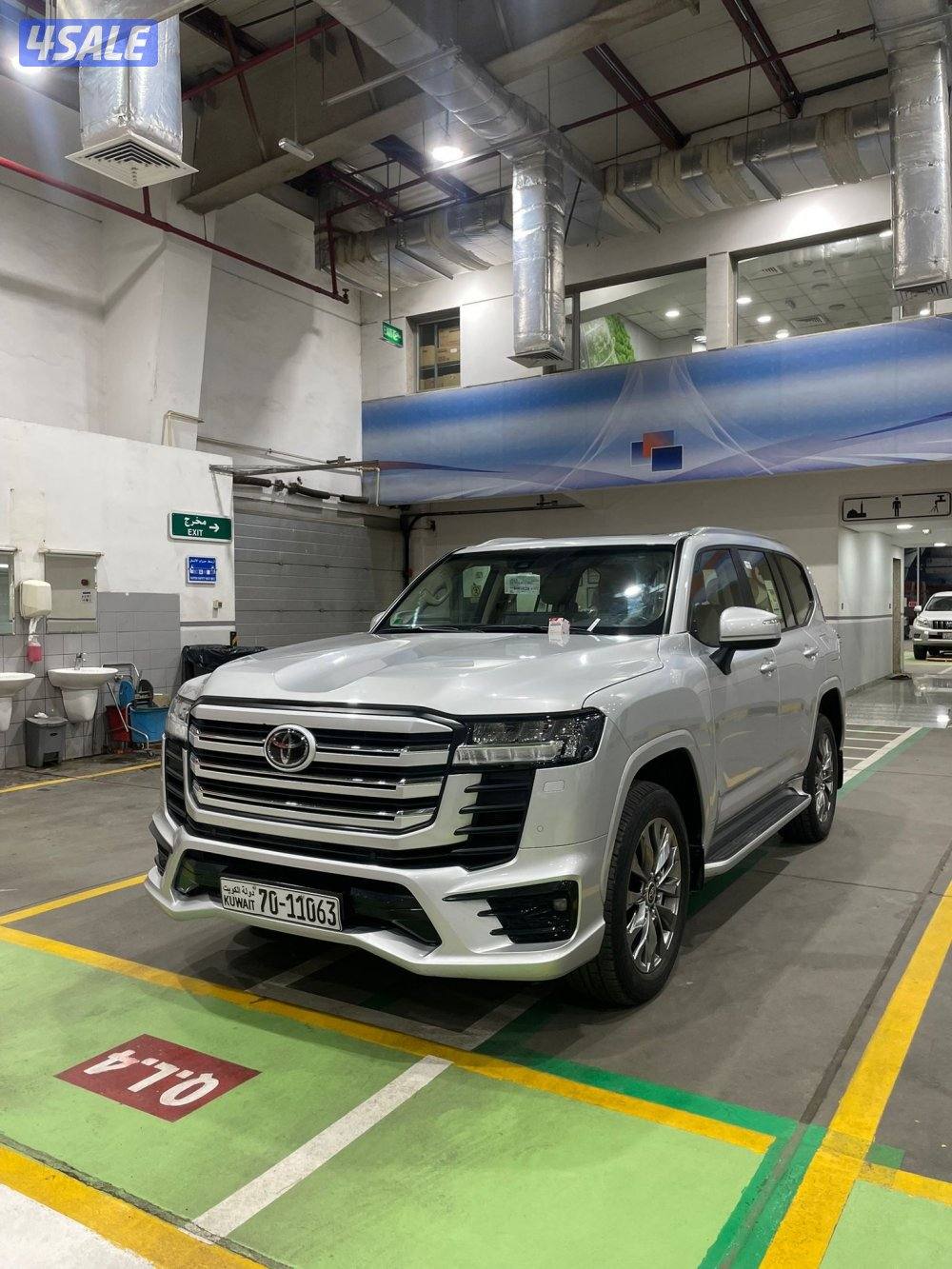 لاند كروز 2022 ايرو S تون تيربو عداد 80 الف3