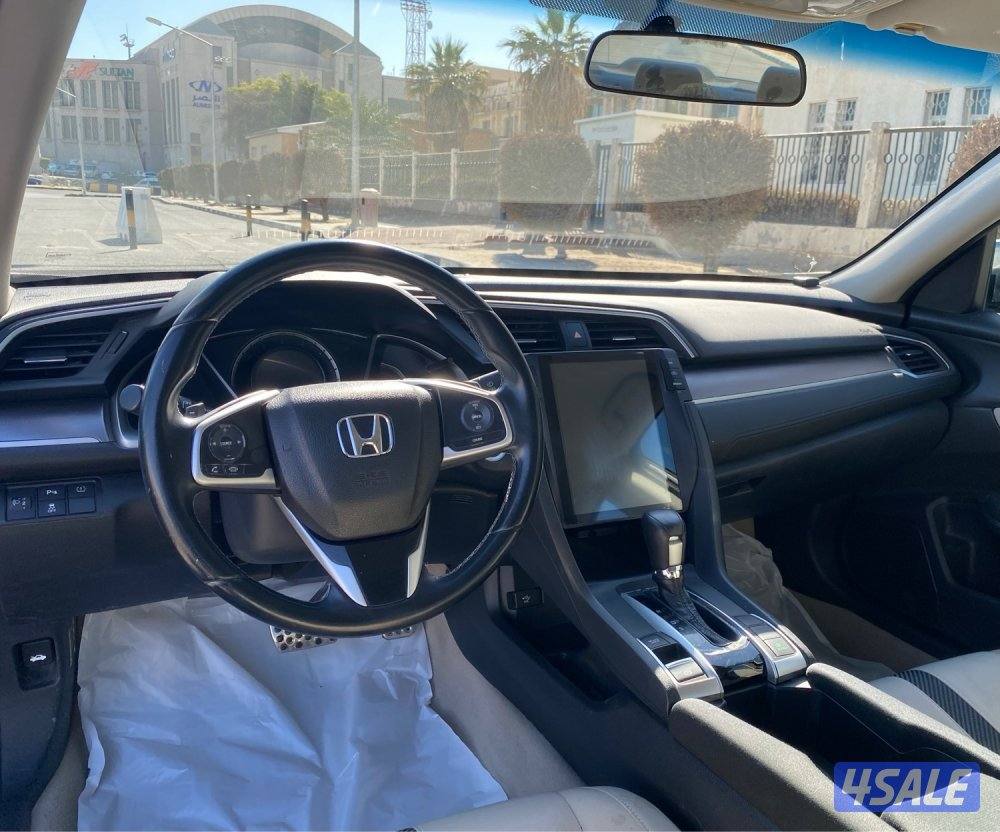 هوندا سيفيك 2019 عداد48 الف سيرفس منتظم وارد الوكاله 1600 سي سي4