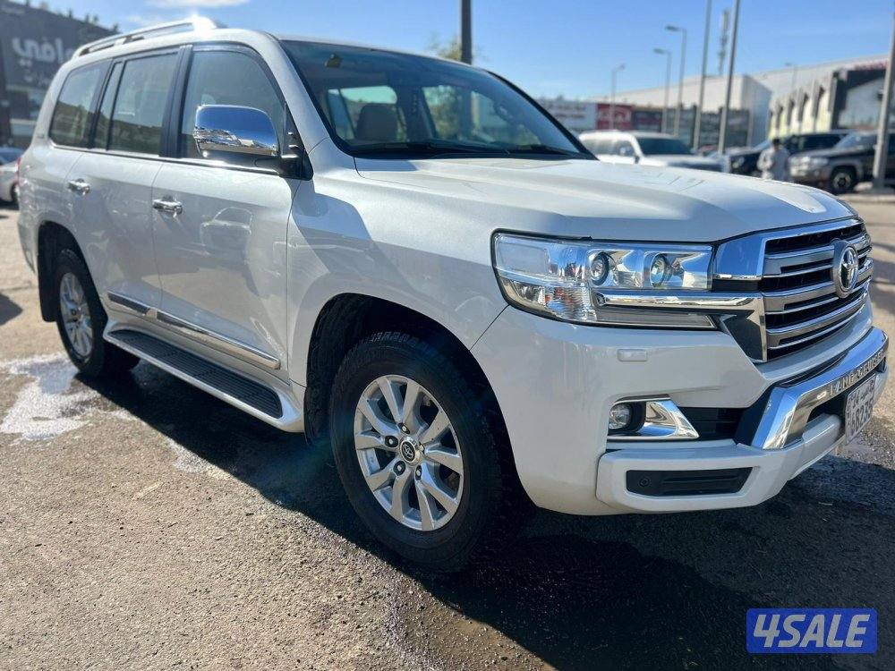 تويوتا لاند كروزر GX.R-V8 موديل 2016 ماشى 240.000  k.m1