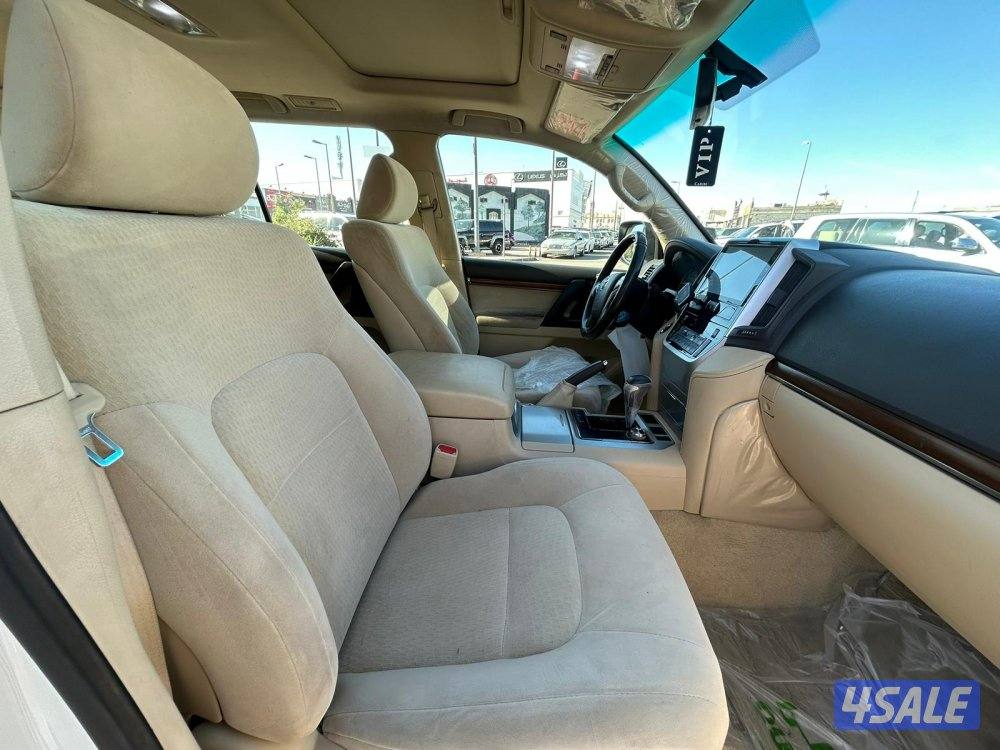 تويوتا لاند كروزر GX.R-V8 موديل 2016 ماشى 240.000  k.m5