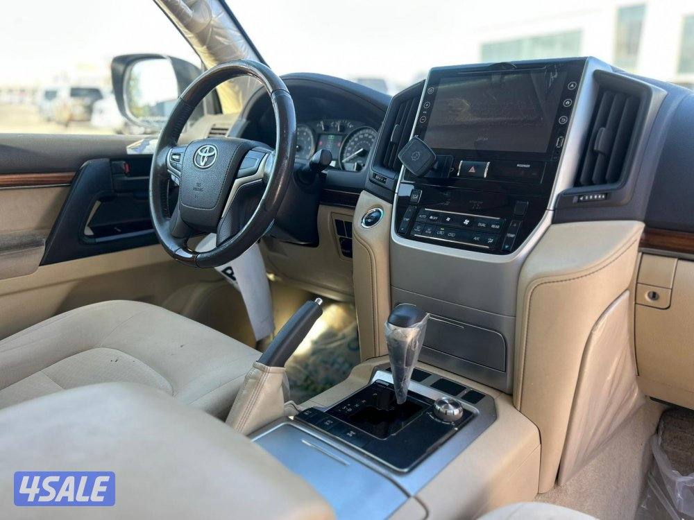 تويوتا لاند كروزر GX.R-V8 موديل 2016 ماشى 240.000  k.m7
