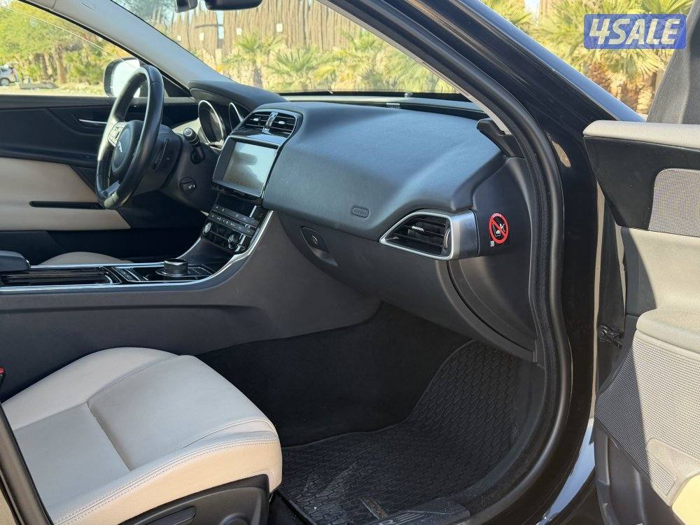 للبيع جاكوار XEموديل 2019 شرط الفحص بحالة الوكاله4