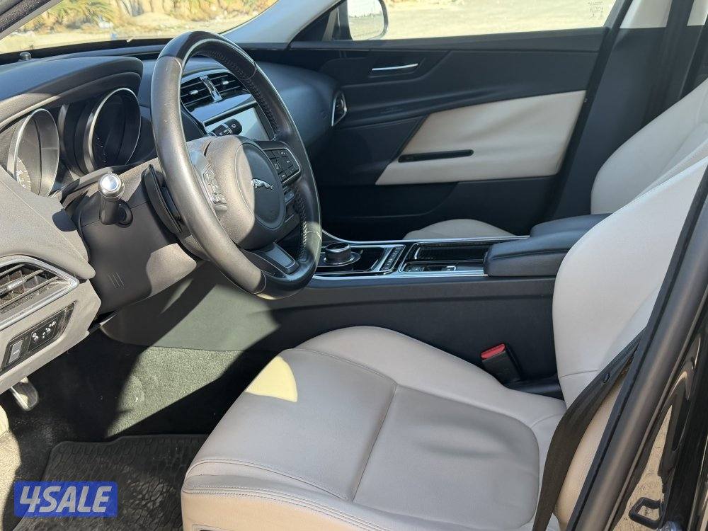 للبيع جاكوار XEموديل 2019 شرط الفحص بحالة الوكاله5