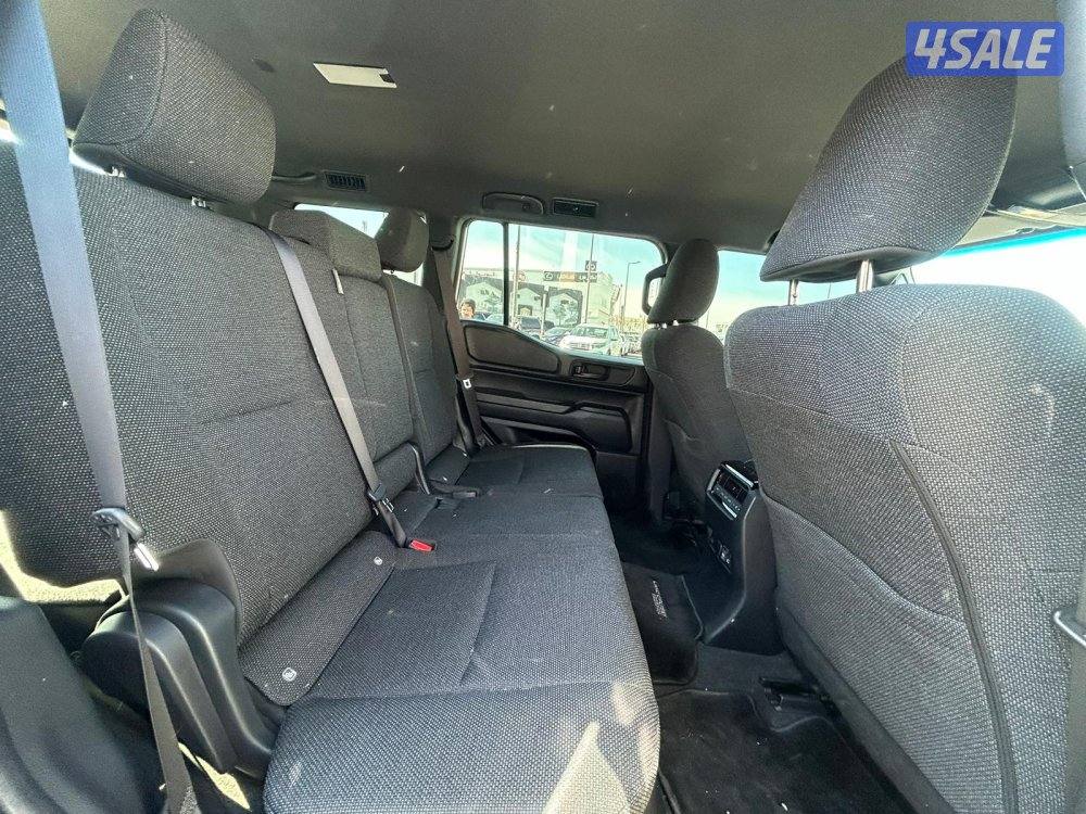 تويوتا لاند كروزربرادو -BX موديل 2024 ماشى 26.000 k.m  وارد الساير .4