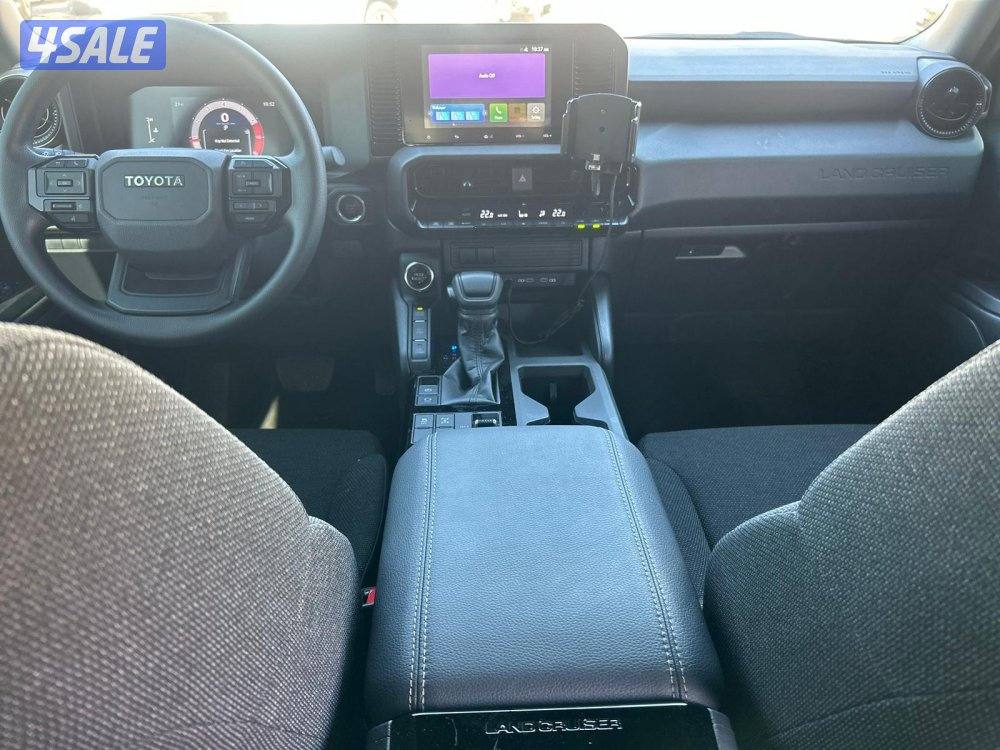 تويوتا لاند كروزربرادو -BX موديل 2024 ماشى 26.000 k.m  وارد الساير .6