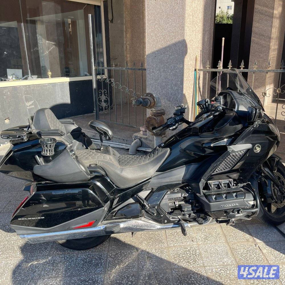 للبيع دراجة نارية غولدونغ هوندا2