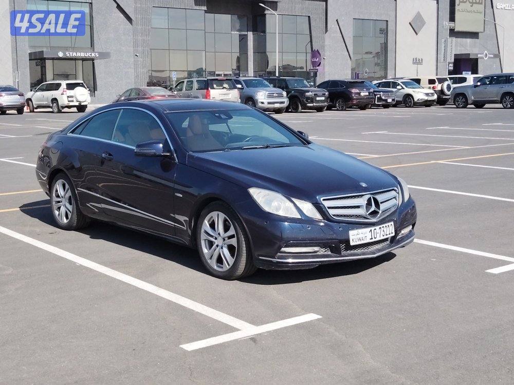 مرسيدس E250 موديل ٢٠١١ عداد ١٣٠ الف لون كحلي بانوراما بحاله ممتازه0