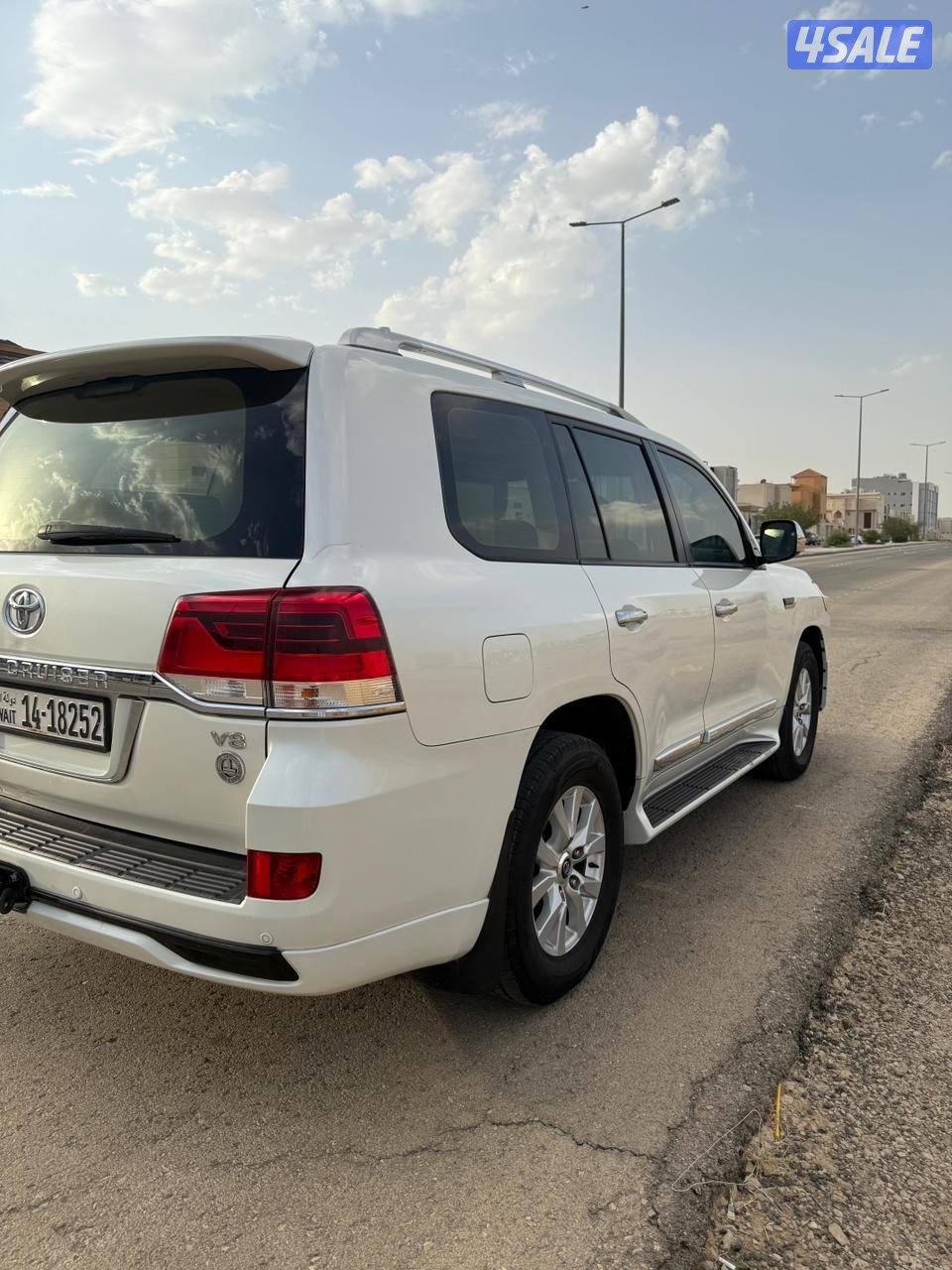 لاندكروزر 2016 رقم 32