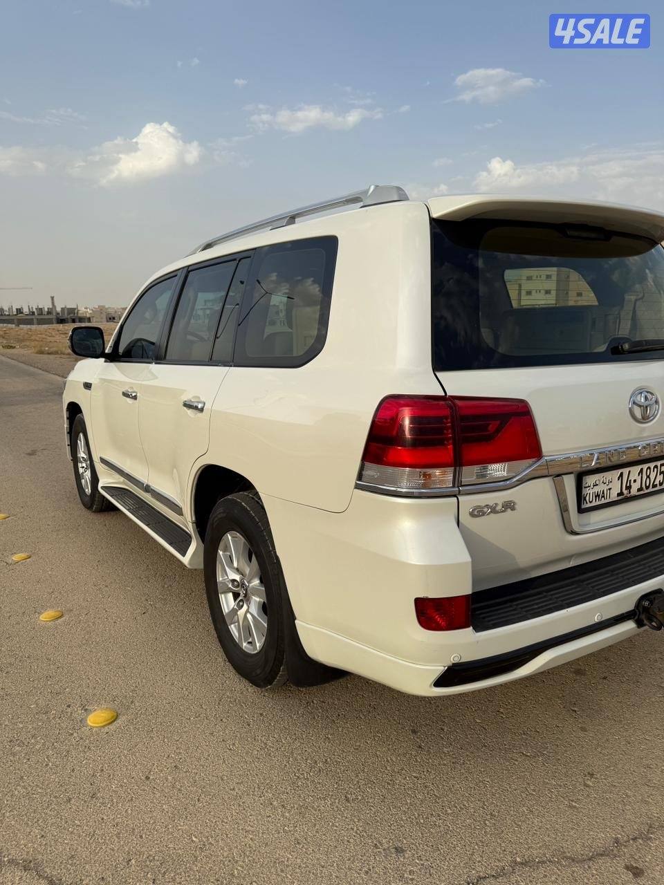 لاندكروزر 2016 رقم 31