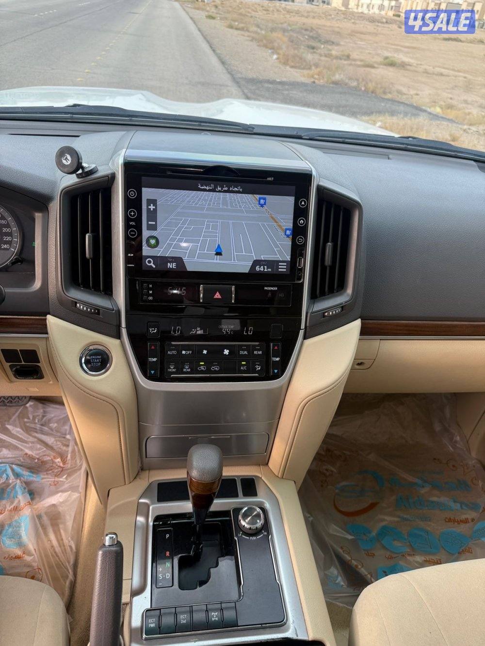 لاندكروزر 2016 رقم 310