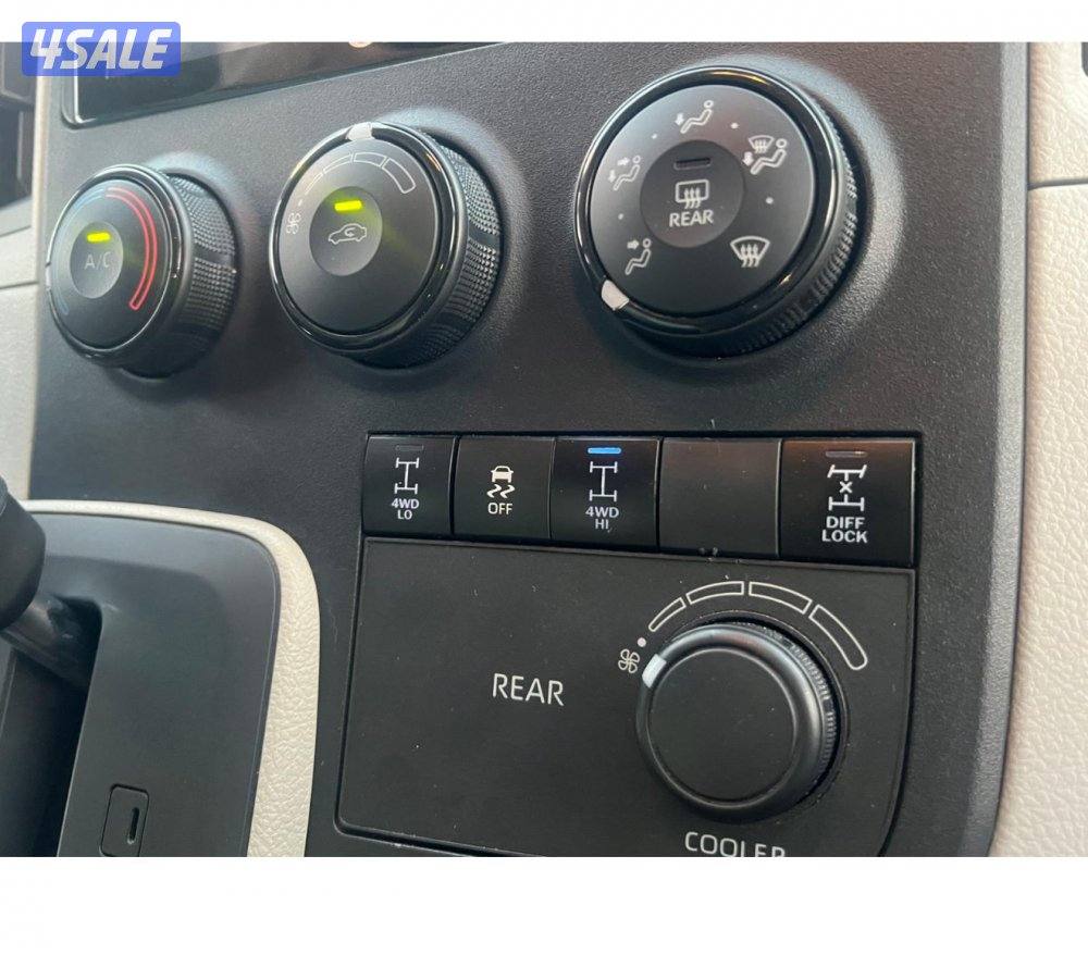 تيوتا هياس موديل 23 ماشى 17 الف صبغ الوكاله حاله ممتازة14