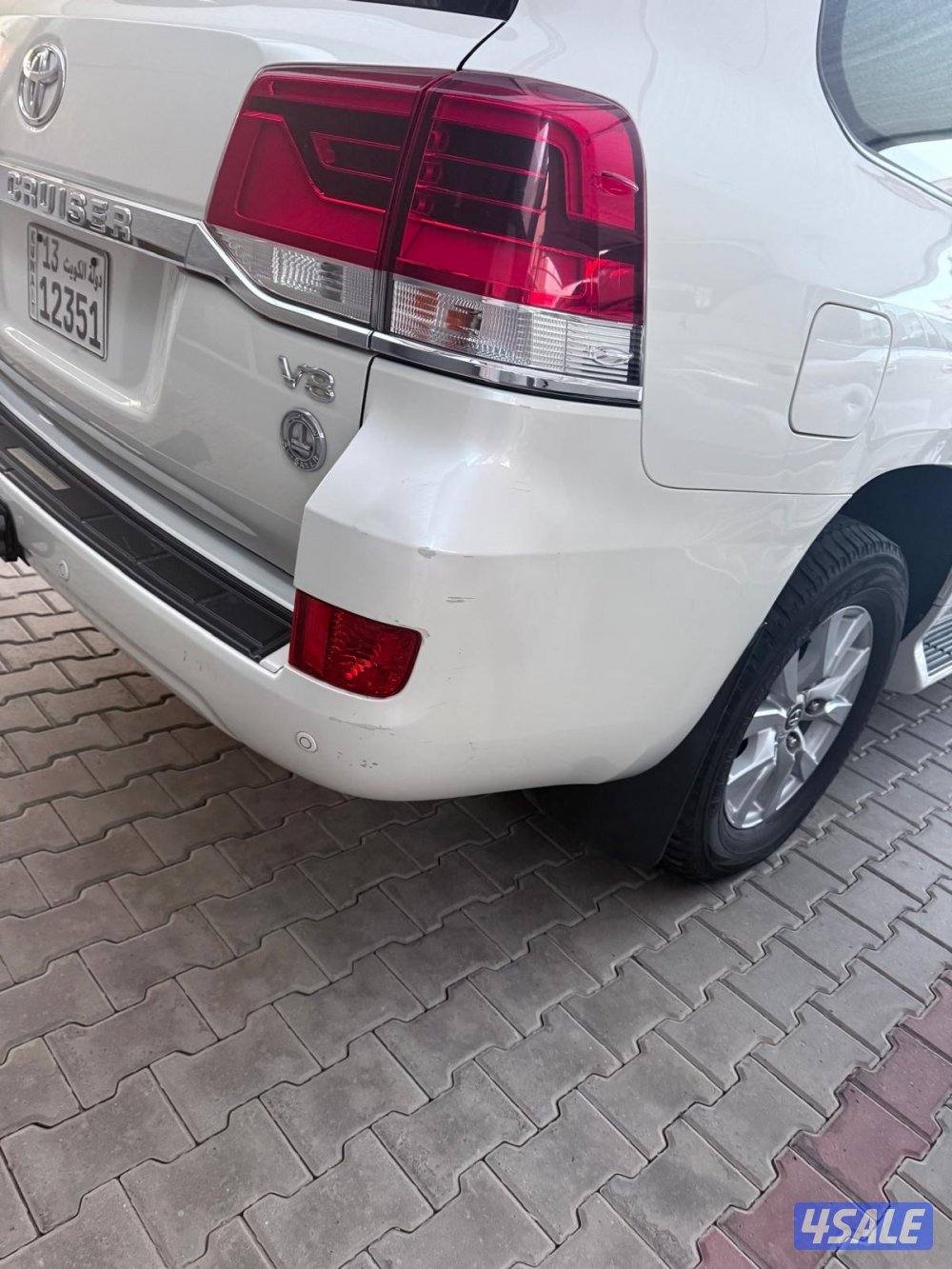 لاند كروزر v8 صبغ وكالة،،  مالك اول،، مخمل،، وارد الساير5