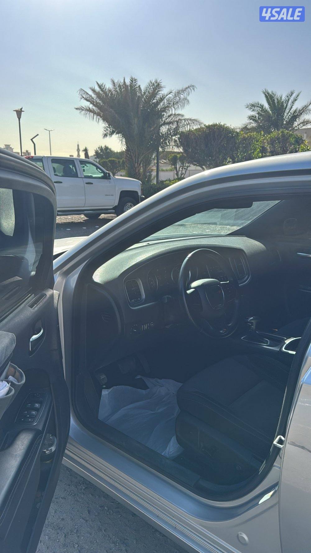 دودج تشارجر 20205