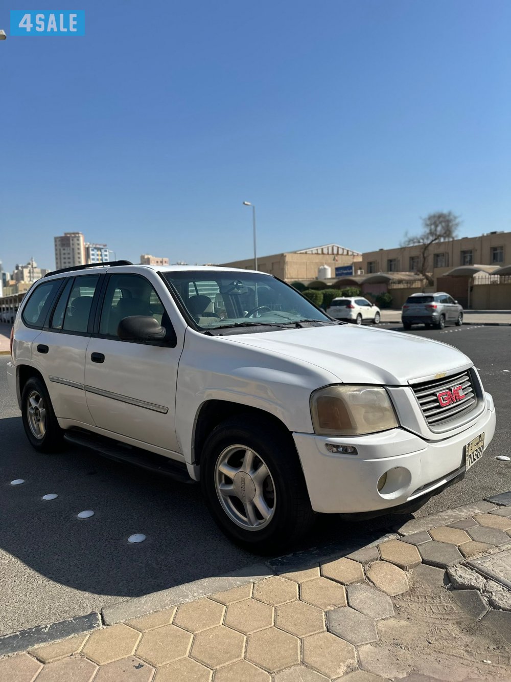 للبيع إنفوي موديل ٢٠٠٦ بحاله جيده ماشي ٣٧٤ الف السعر ٦٥٠ للتواصل 977776372