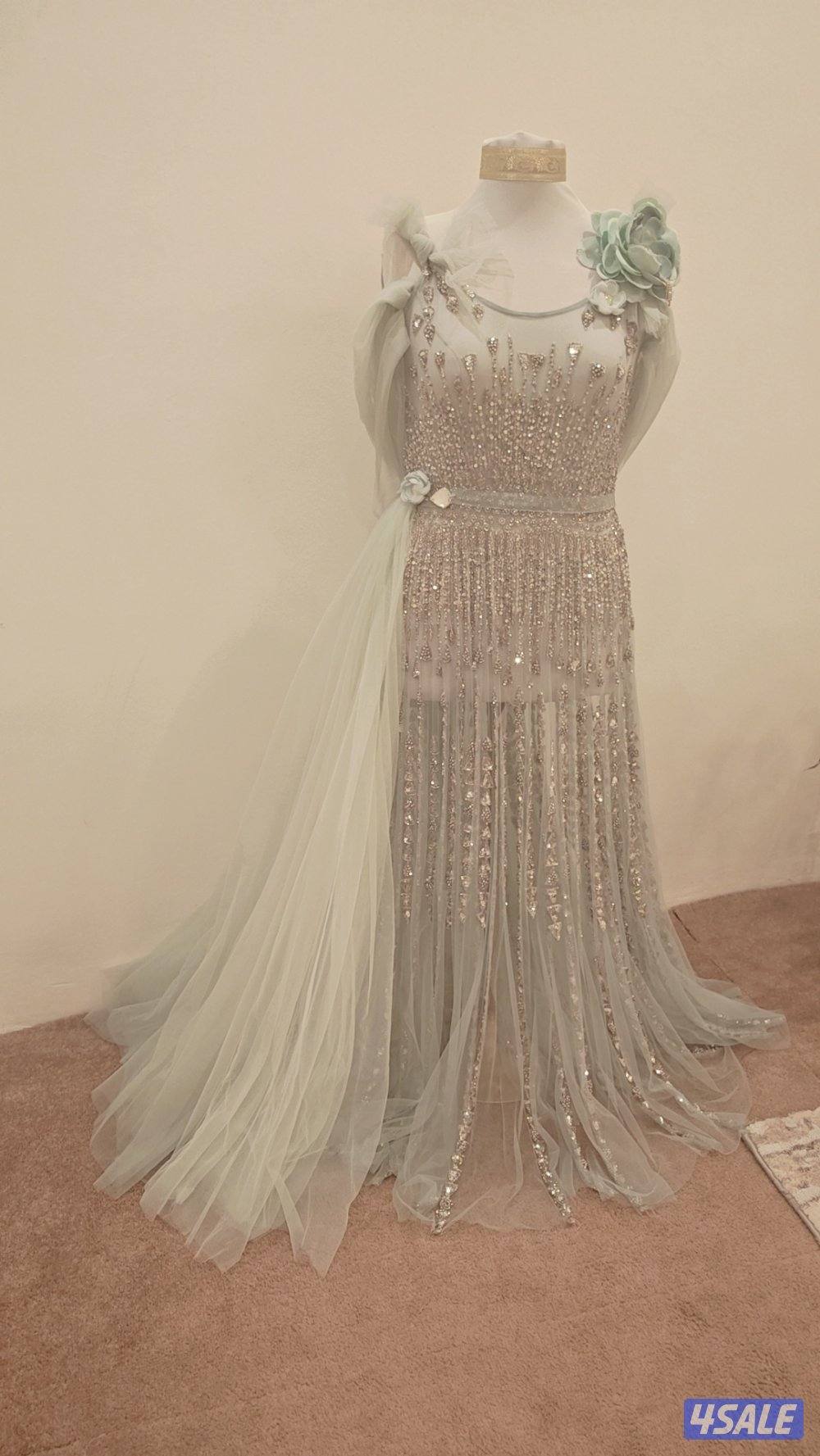 فستان عرس راقي مصنوع من التور ومشكوك بالأحجار والترتر6