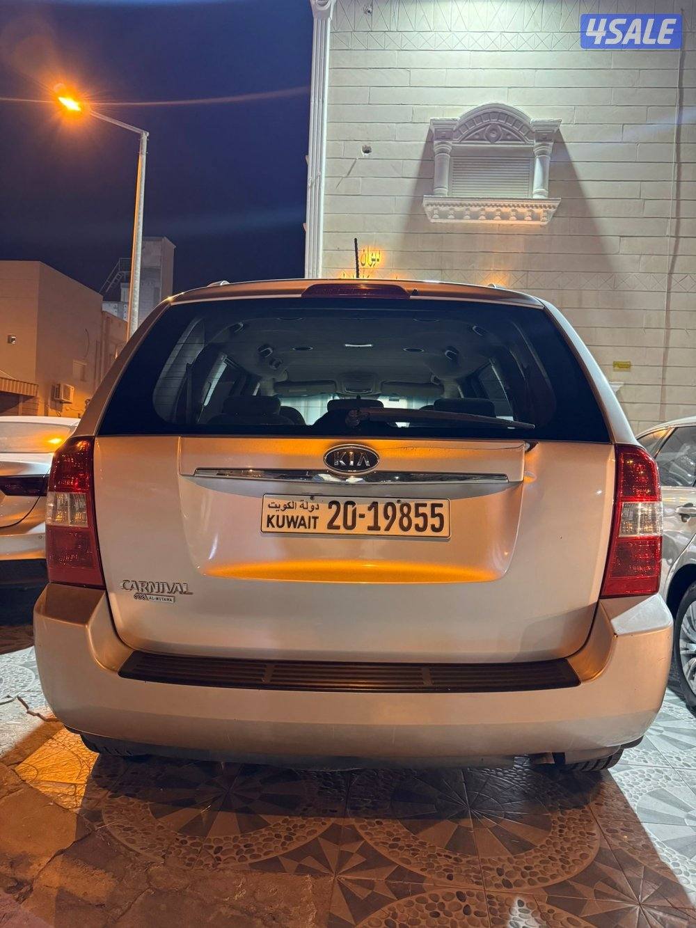 البيع كيا كرنفال شرط الفحص قير مكينه شاصي موتر طيب من الداخل والخارج4