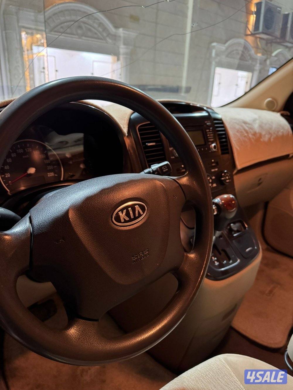 البيع كيا كرنفال شرط الفحص قير مكينه شاصي موتر طيب من الداخل والخارج5