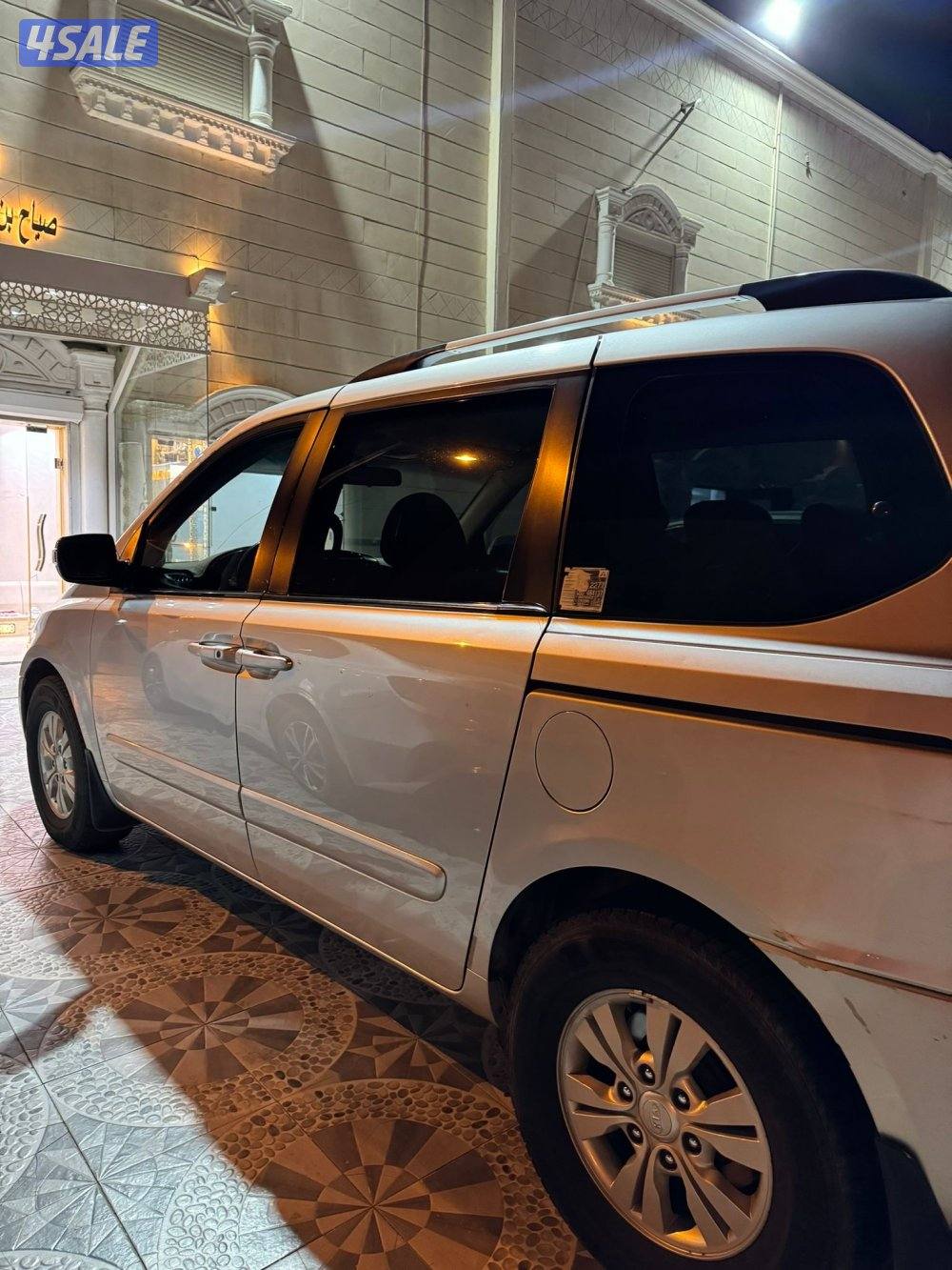 البيع كيا كرنفال شرط الفحص قير مكينه شاصي موتر طيب من الداخل والخارج10