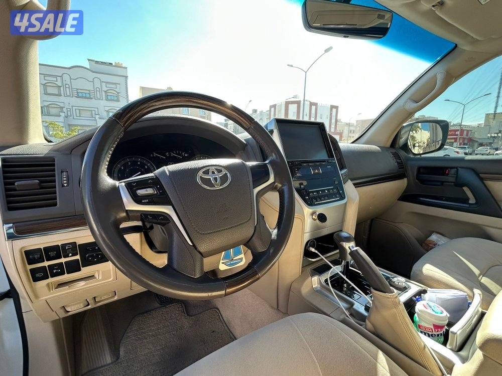 لاند كروزر 202013