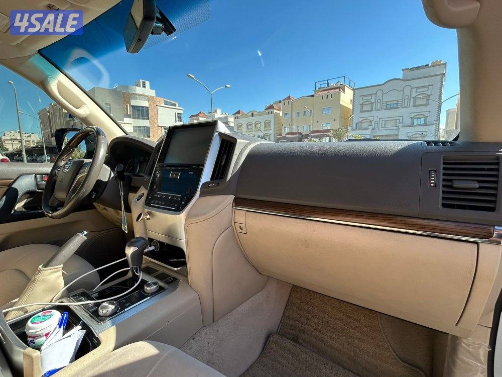 لاند كروزر 202015