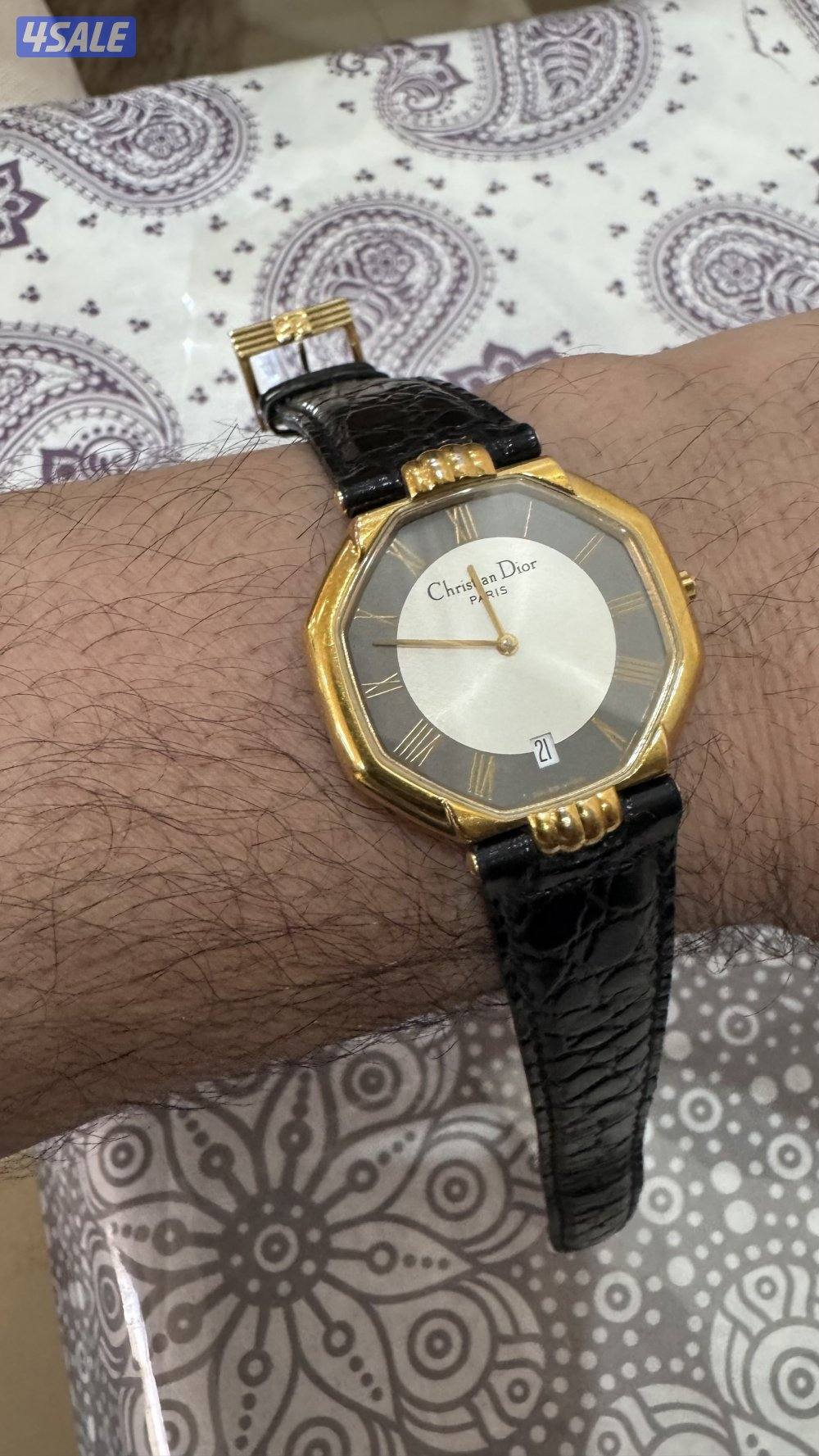 للبيع ساعات استعمال خفيف0