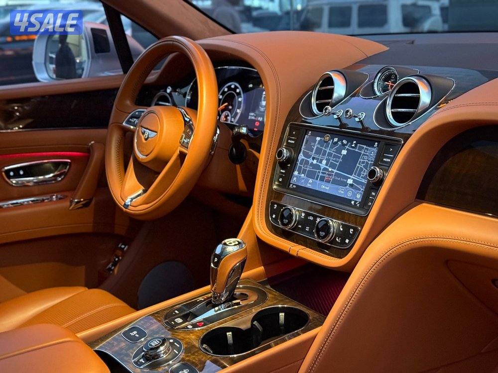 BENTLEY BENTAYGA V8_ 20197