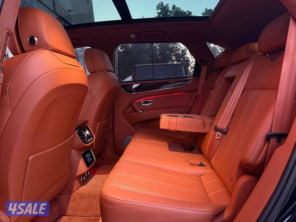 BENTLEY BENTAYGA V8_ 20199