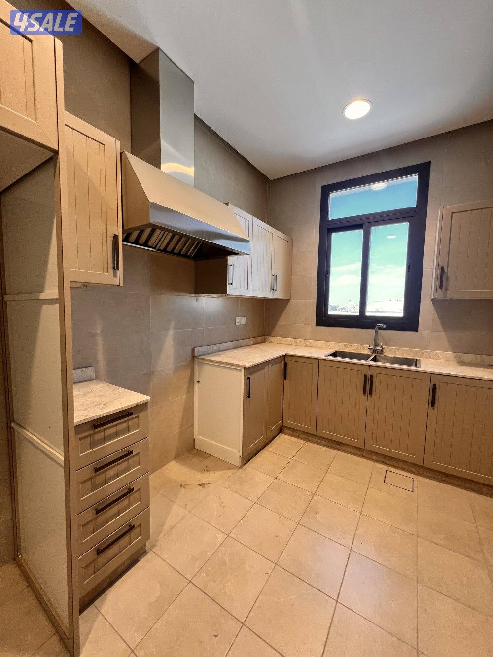 للايجار شقة ممتازه جدا غرفتين بروف السطح غرفة ماستر وغرفة بجانب الحمام3