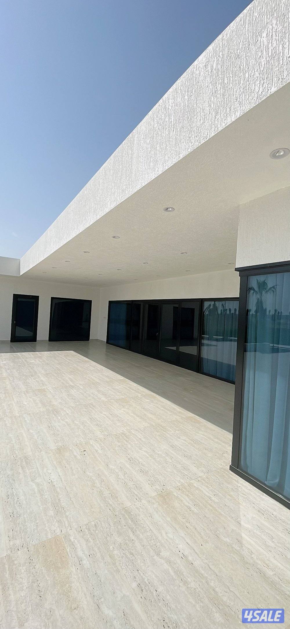 تصميم وتنفيذ شاليهات ساندوتش بانل - مودرن - تشطيب فندقي 🏘️1