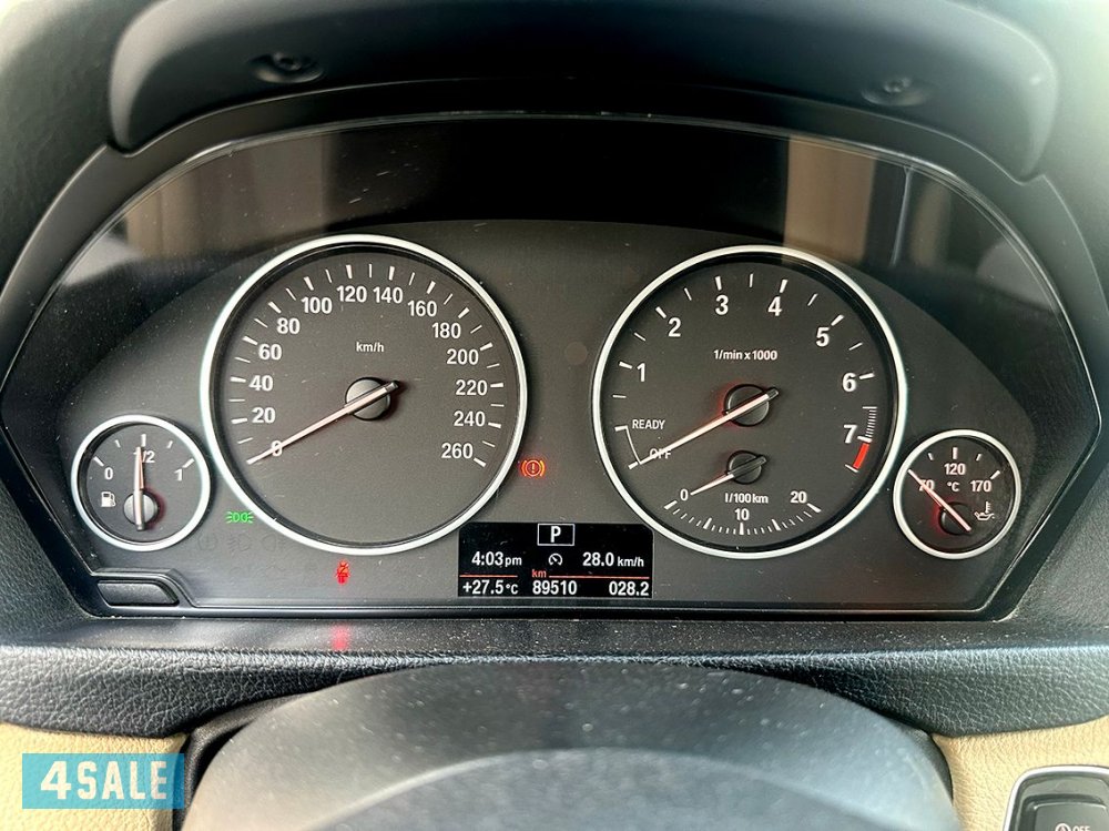 للبيع BMW 320i  موديل 20123